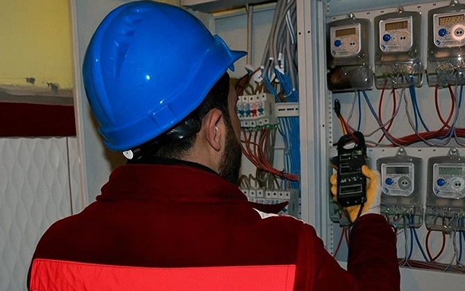 Expert office electrician services in Pondicherry for electrical repairs, wiring, lighting, and maintenance